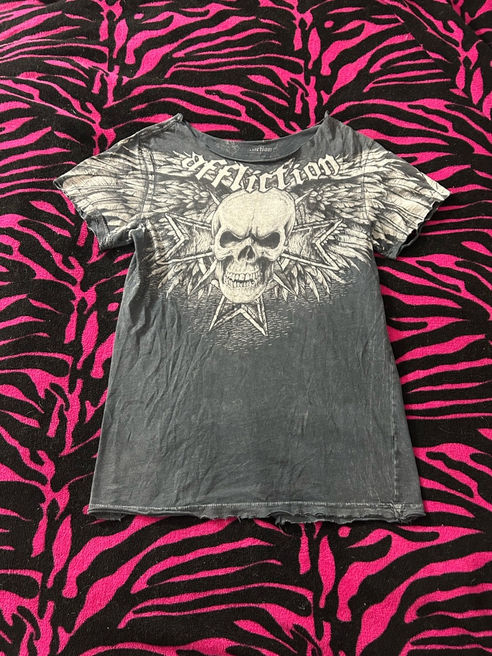 Y2K vintage women’s affliction Winged Skull Graphic Tee